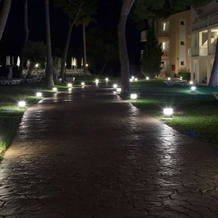 10W LED WALL LIGHT 4000K WHITE BODY 25CM HEIGHT