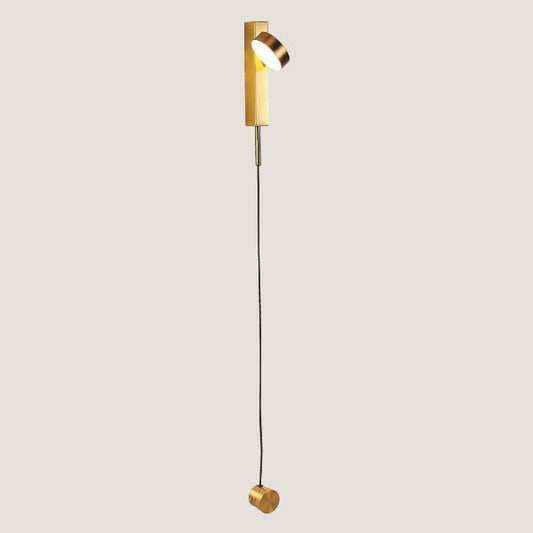 WALL MOUNTED STICK LED 9W 8X135 GOLD