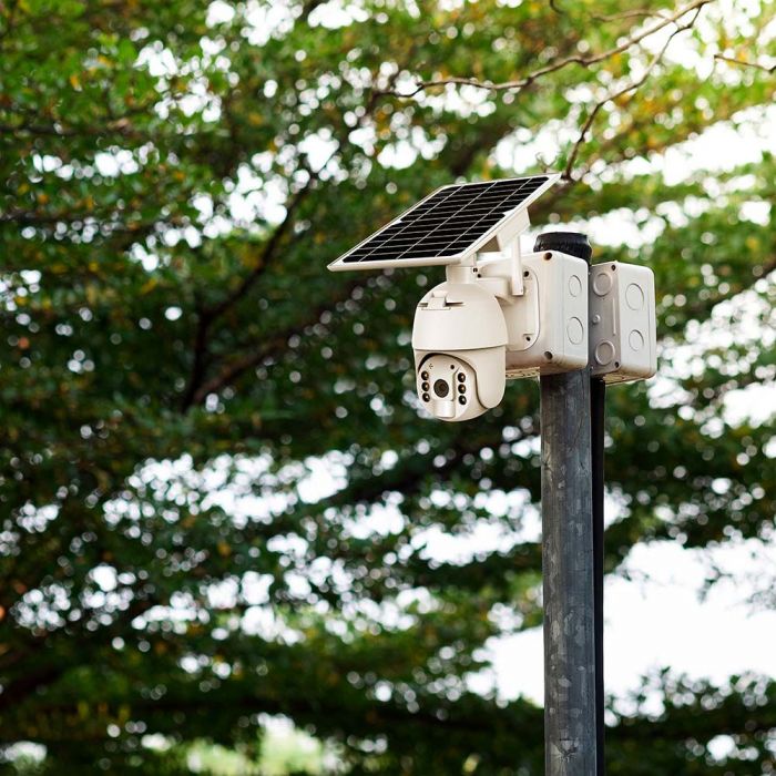 WIFI HD Smart Solar Energy PTZ Camera with Sensor White Body