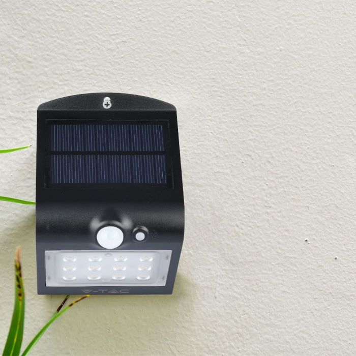 1.5W LED Solar Wall Light Natural White Black Body